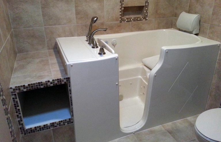 The Pros And Cons Of Walk-in Bathtubs - Jim The Home Guy